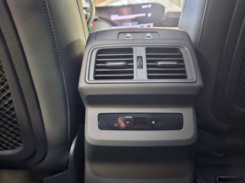 New 2025 Audi Q5 Premium image 18