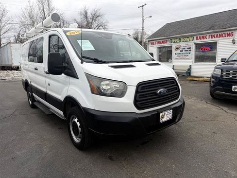 Used 2016 Ford Transit 250 130 Low Roof RWD image 5