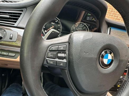 Used 2014 BMW 750Li RWD image 30