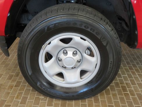 Used 2023 Toyota Tacoma SR5 image 7