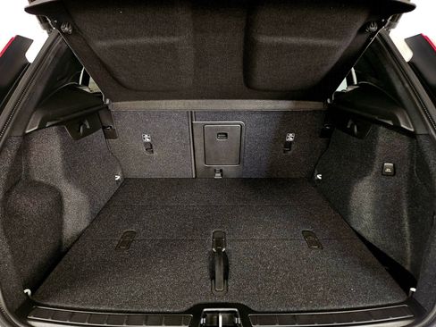 New 2026 Volvo XC40 B5 Plus w/ Protection Package Premier image 18