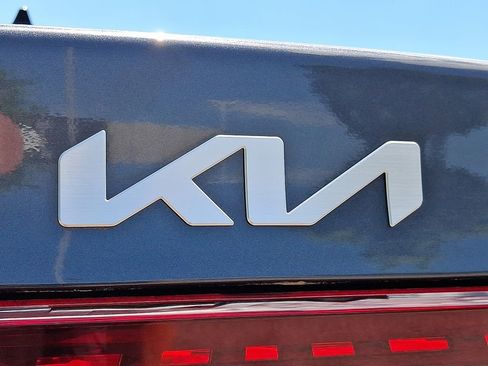 Used 2023 Kia Forte LXS FWD image 30