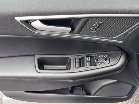 Used 2022 Ford Edge SEL image 19