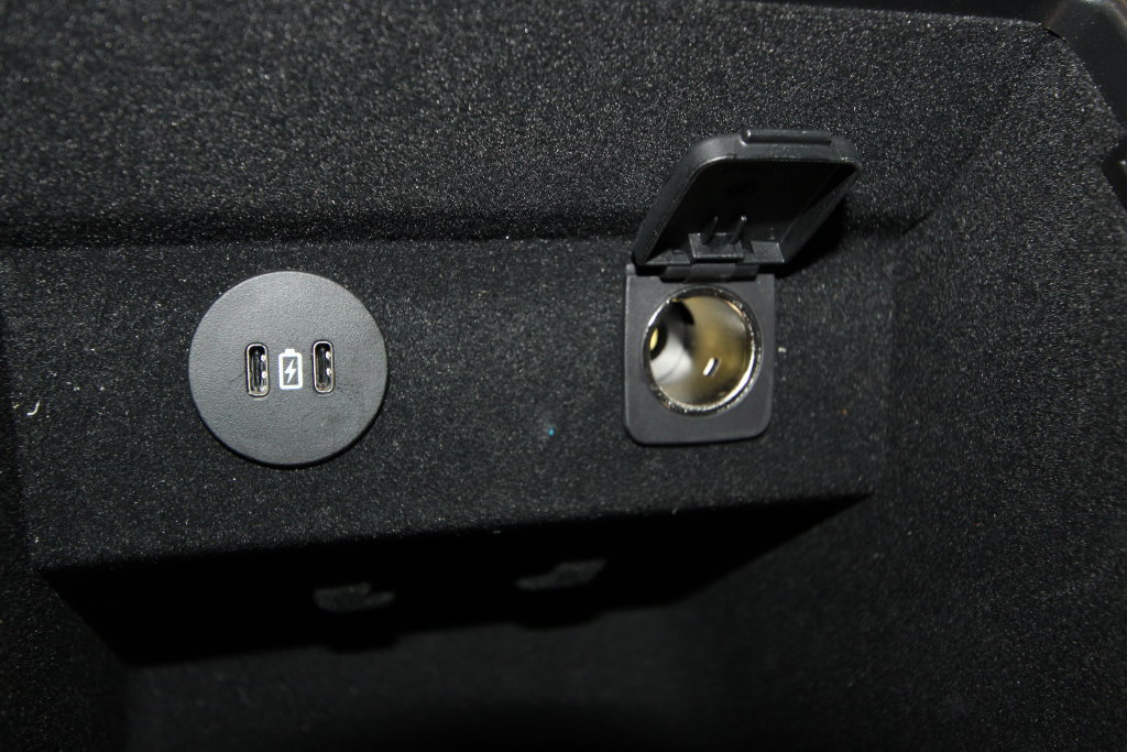 Used 2024 Lincoln Nautilus Premier AWD/4WD image 24