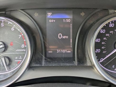 Used 2020 Toyota Camry LE w/ Carpet Mat Package image 11