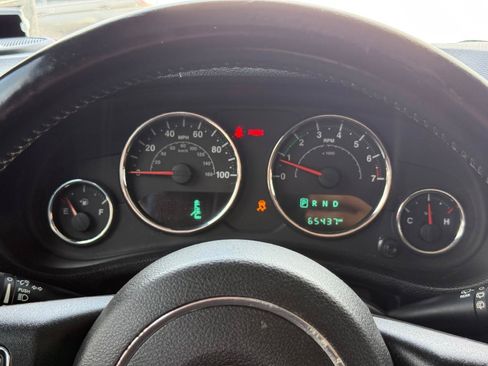 Used 2015 Jeep Wrangler Unlimited Sport w/ Quick Order Package 24S AWD/4WD image 20
