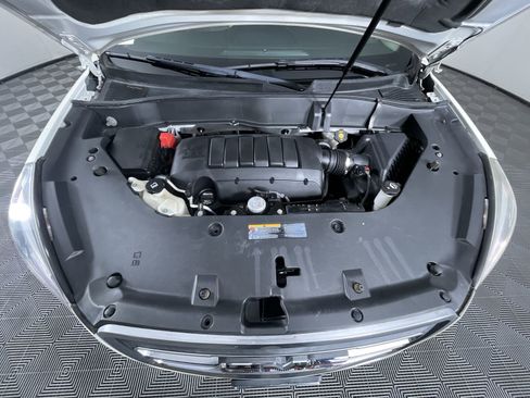 Used 2014 GMC Acadia SLT image 30