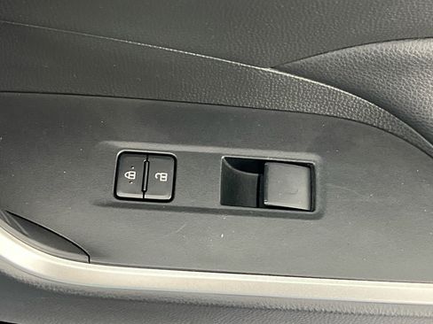 Used 2021 Toyota RAV4 XLE w/ Convenience Package image 32