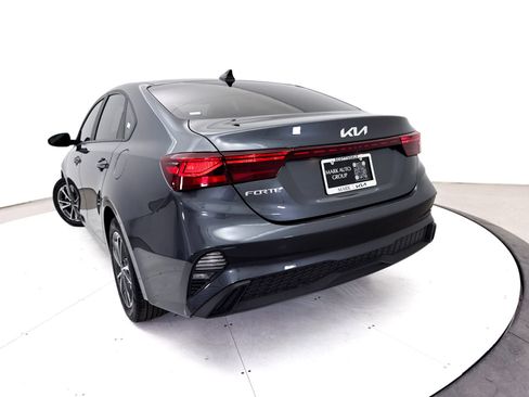 Used 2022 Kia Forte LXS FWD image 6