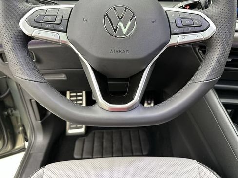 Certified 2026 Volkswagen Tiguan SE R-Line AWD/4WD image 14