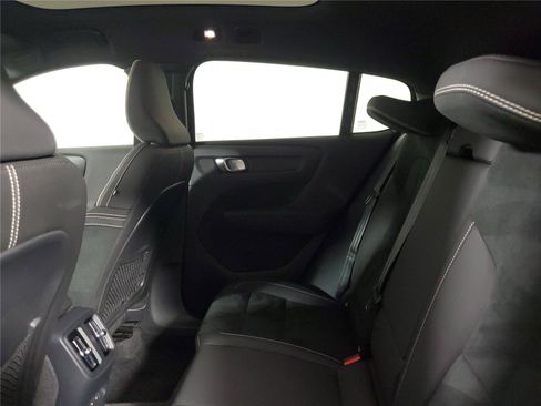 Certified 2024 Volvo C40 P8 Recharge Ultimate w/ Protection Package Premier RWD image 12