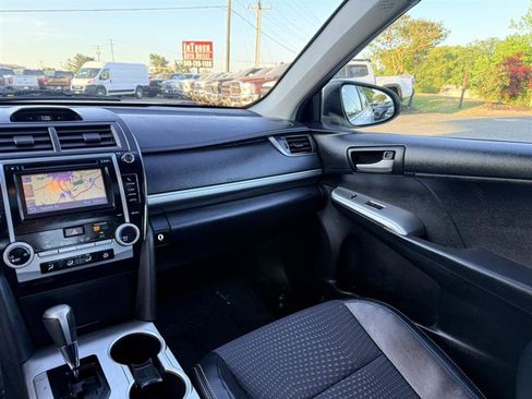 Used 2012 Toyota Camry SE FWD image 20