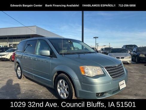 Used 2008 Chrysler Town & Country Touring w/ Entertainment Group #2 image 2