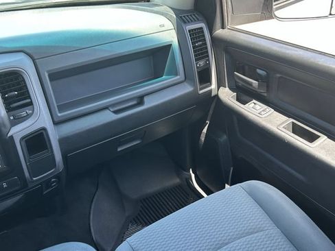 Used 2018 RAM 2500 Tradesman w/ Chrome Appearance Group AWD/4WD image 17