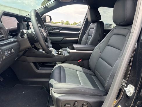Used 2026 GMC Terrain Elevation w/ Elevation Premium Package FWD image 16