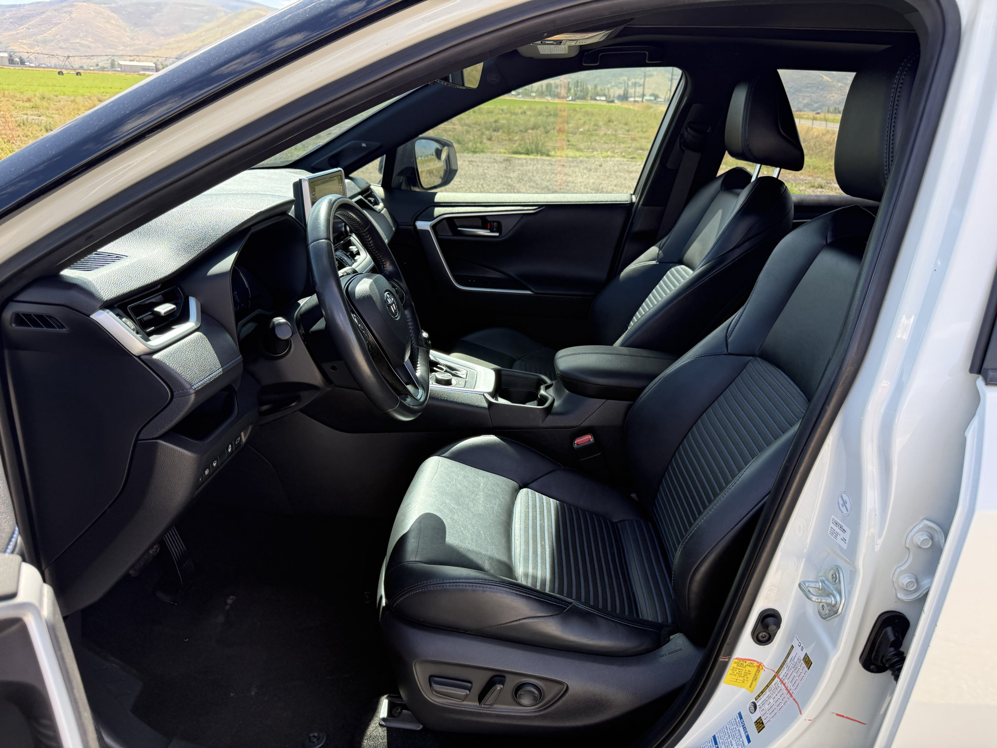 Used 2020 Toyota RAV4 XSE AWD/4WD image 15