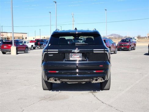 New 2026 Chevrolet Traverse RS w/ LPO, Floor Liner Package image 6