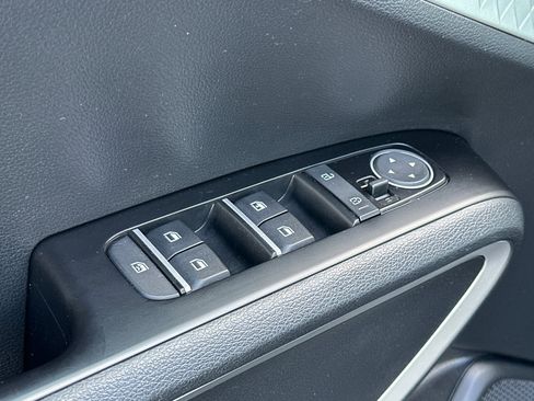 Certified 2023 Kia Soul LX image 12