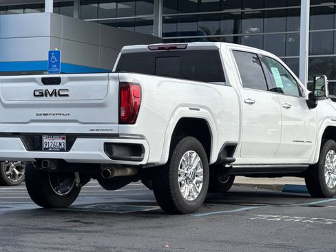 Certified 2022 GMC Sierra 2500 Denali image 3