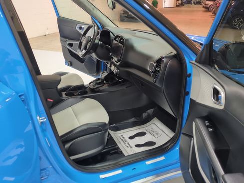Certified 2023 Kia Soul GT-Line FWD image 9