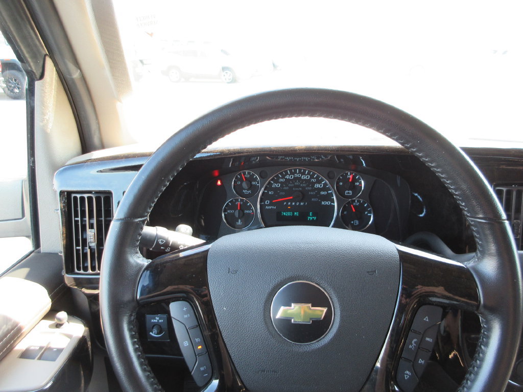 Used 2020 Chevrolet Express 2500 w/ Enhanced Convenience Package RWD image 32