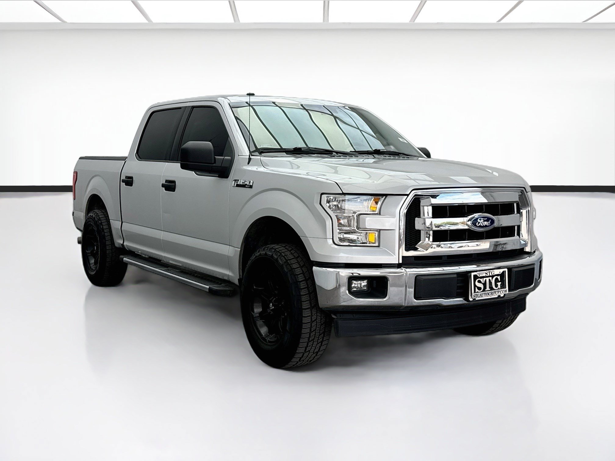 Used 2017 Ford F150 XLT RWD image 3