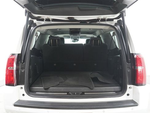 Used 2019 Chevrolet Suburban LT image 19