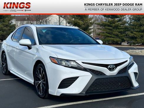Used 2018 Toyota Camry L image 1