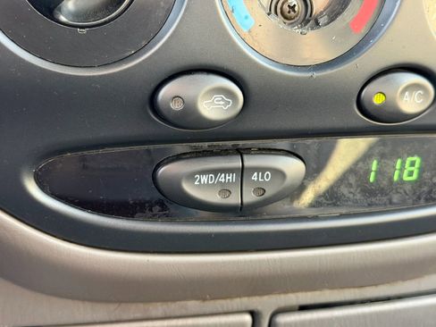 Used 2005 Toyota Tundra SR5 AWD/4WD image 18