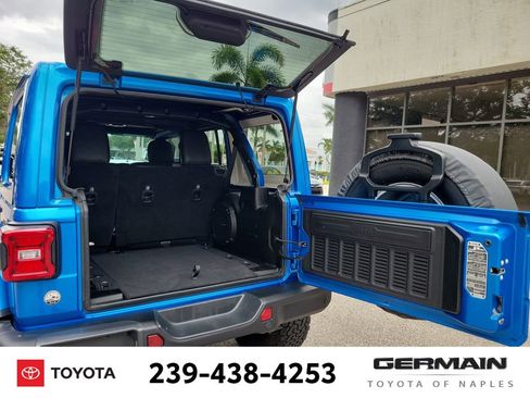 Used 2022 Jeep Wrangler Unlimited Rubicon w/ Xtreme Recon 35" Tire Package AWD/4WD image 24