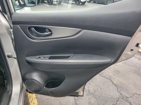 Used 2020 Nissan Rogue Sport S image 20