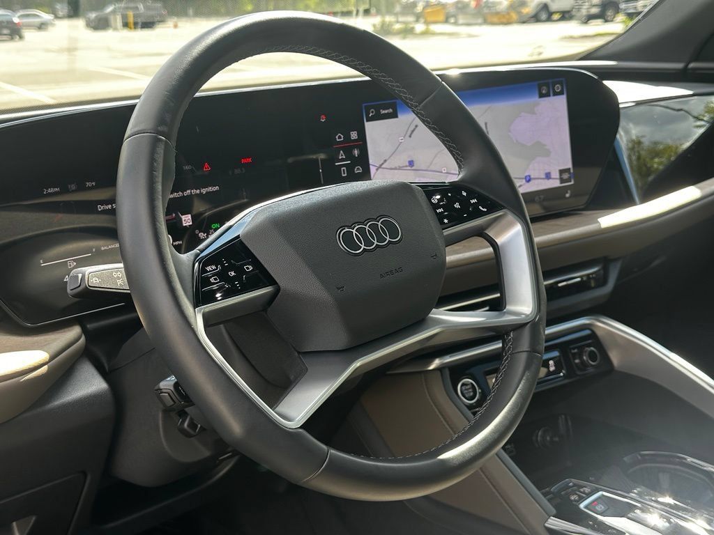Used 2025 Audi Q5 Premium w/ Convenience Package AWD/4WD image 12