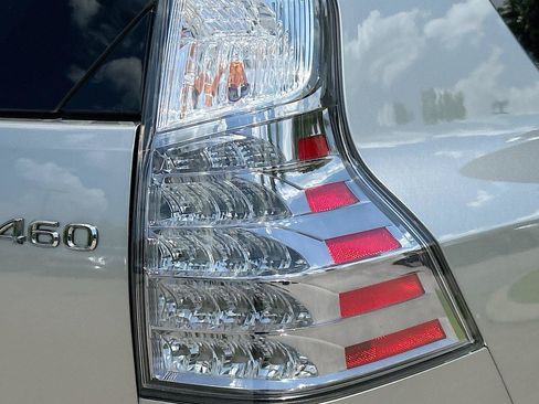 Used 2023 Lexus GX 460 Premium w/ Premium Plus Package AWD/4WD image 11
