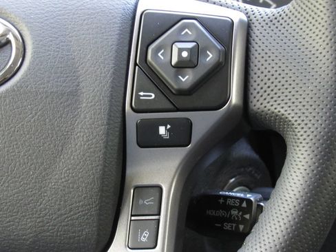 Certified 2022 Toyota Tacoma SR5 RWD image 26
