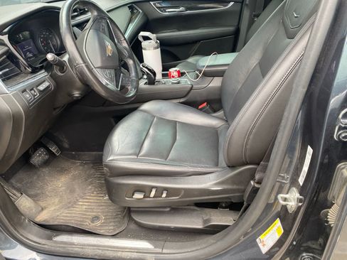 Used 2020 Cadillac XT5 Premium Luxury FWD image 10