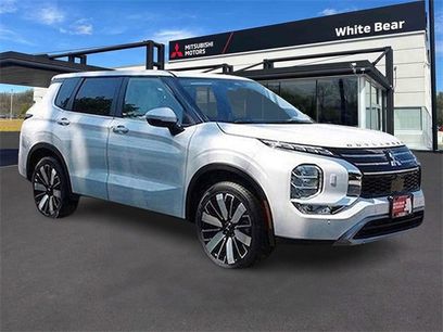 New 2025 Mitsubishi Outlander SE