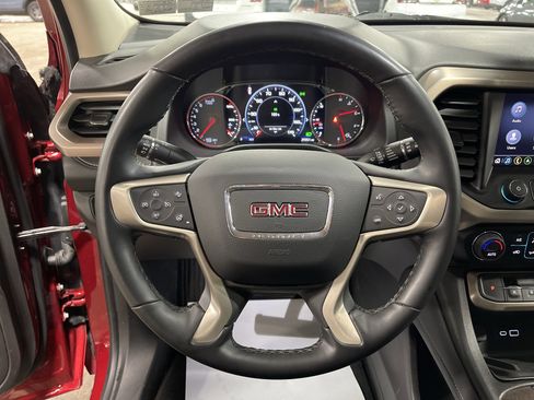 Used 2023 GMC Acadia Denali image 18