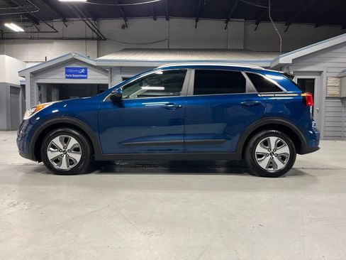 Used 2019 Kia Niro LX FWD image 4