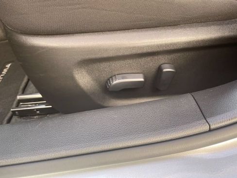 Used 2024 Nissan Altima 2.5 SV FWD image 12