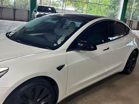 Used 2021 Tesla Model 3 Performance AWD/4WD image 2