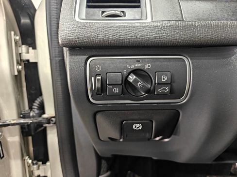 Used 2017 Volvo XC60 T5 Inscription w/ Preferred Option Package image 43