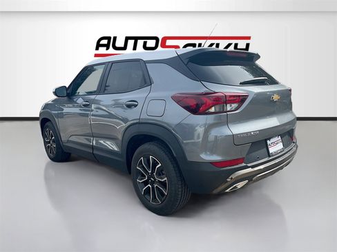 Used 2022 Chevrolet TrailBlazer ACTIV w/ Sun and Liftgate Package image 5