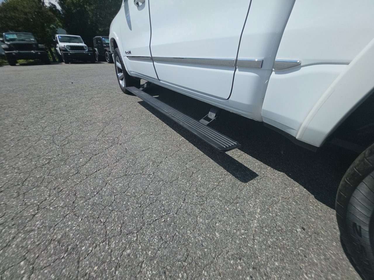 Used 2022 RAM 1500 Limited w/ Body Color Bumper Group RWD image 24