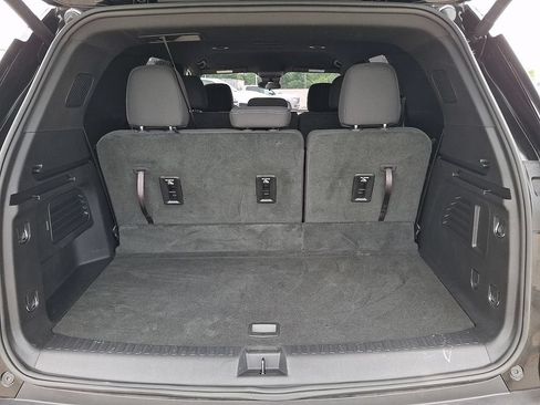 Certified 2024 Chevrolet Traverse LS FWD image 31