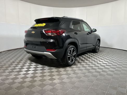 Used 2023 Chevrolet TrailBlazer LT w/ Convenience Package AWD/4WD image 8