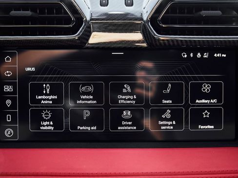 Used 2025 Lamborghini Urus Performante AWD/4WD image 73