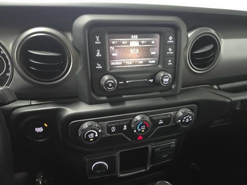 Used 2021 Jeep Wrangler Sport AWD/4WD image 23