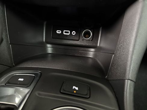 Certified 2024 Chevrolet Equinox LT AWD/4WD image 25