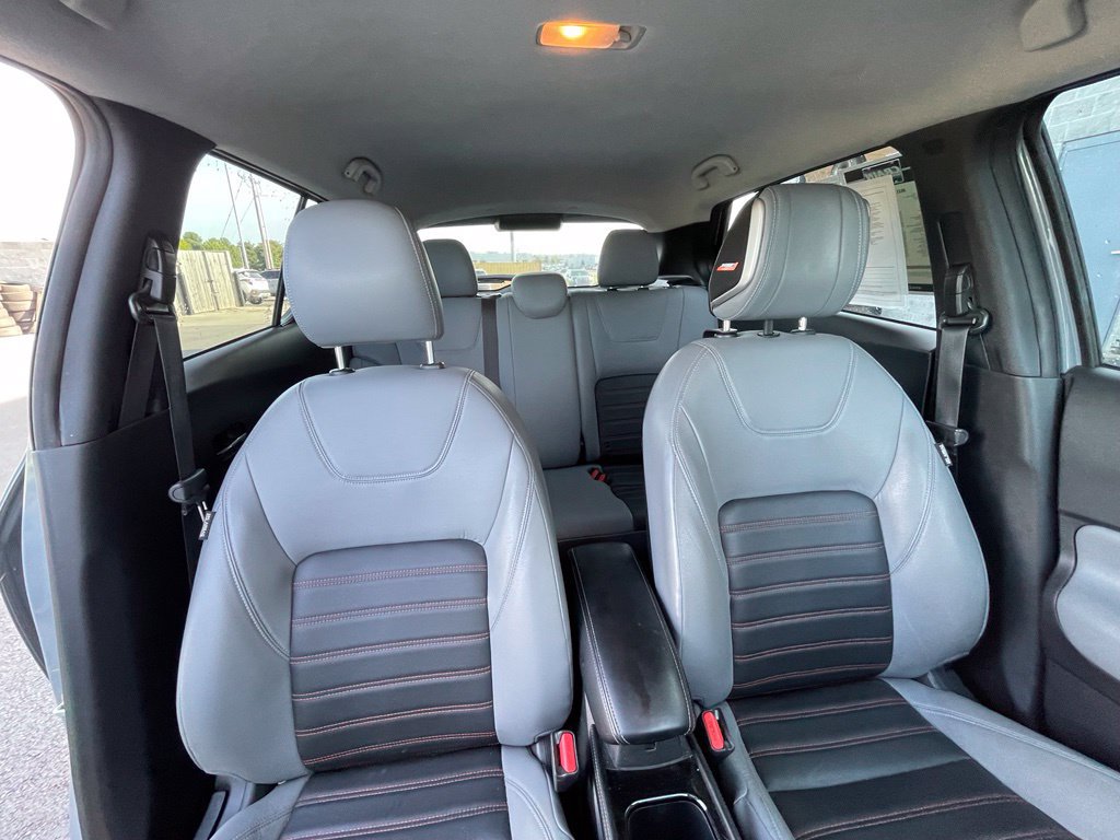 Used 2021 Nissan Kicks SR w/ SR Premium Package FWD image 30