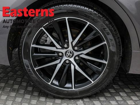 Used 2024 Toyota Camry SE image 29